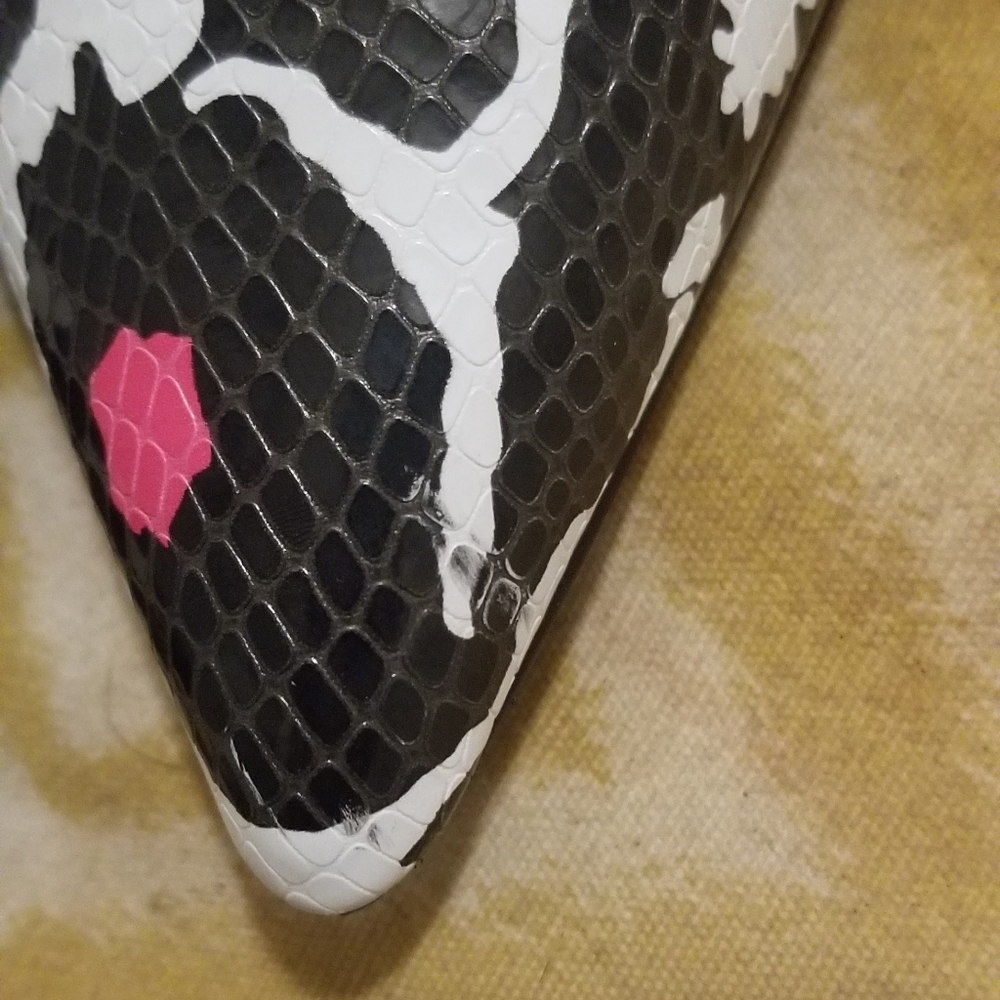 Heels - Picture 4 of 4